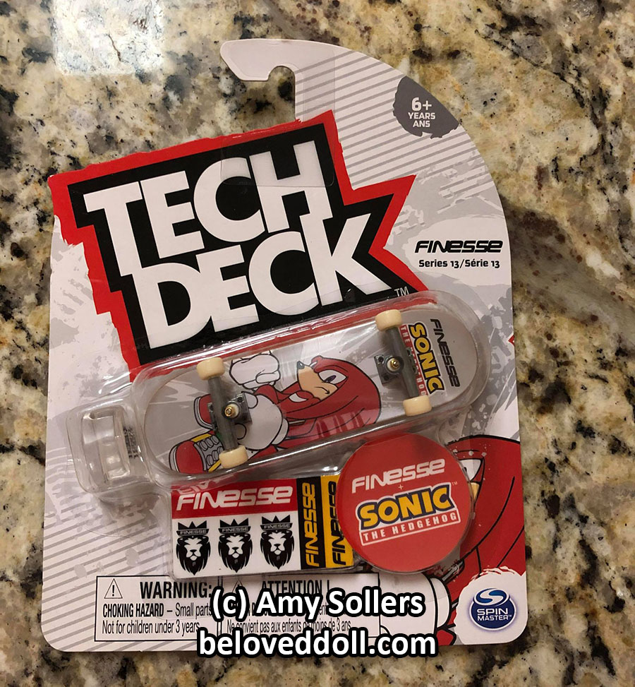 Tech Deck Knuckles the Echidna